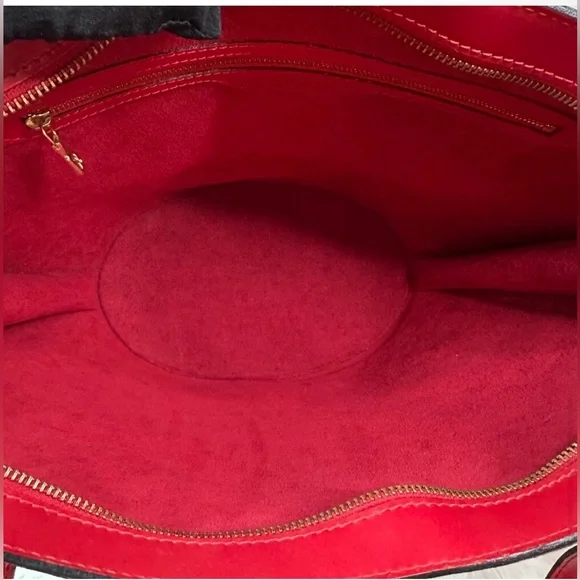 Authentic Louis Vuitton Leather Epi Saint
Jacques GM LargeSatchel EUCw/ dust bag - Picture 4 of 11